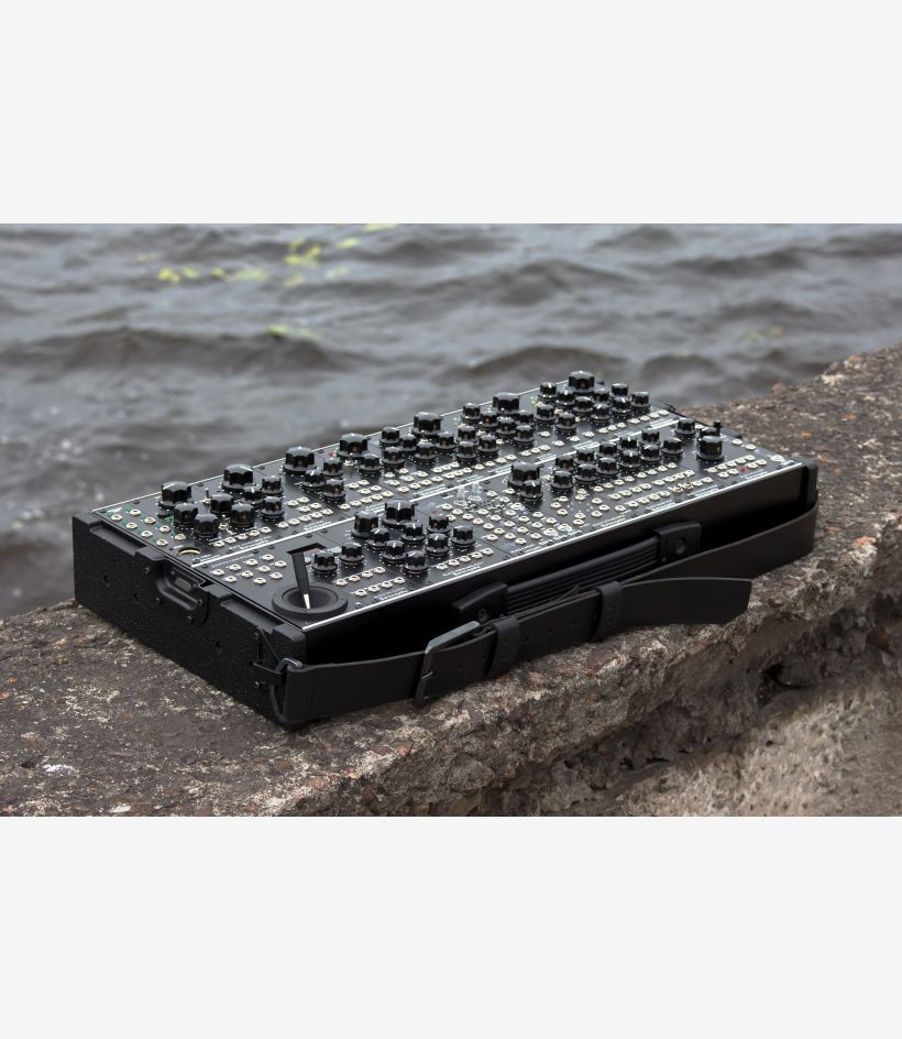 2x104HP Aluminum Travel Case モジュラーシンセケース 2x104HP Aluminum Travel Case with Lid - Erica Synths
